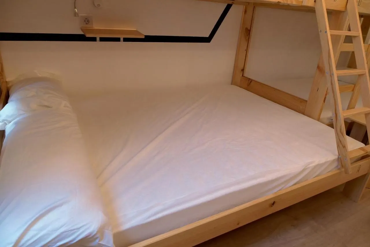 Guitar Hostel ビルバオ 0*,